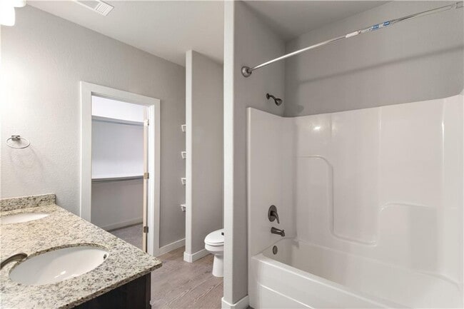 Photo - 402 Barbet Dr