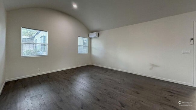 Photo - 1661 N Mountain View Ave