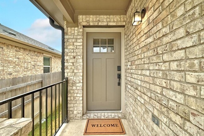 Photo - 149 Hackberry Ln