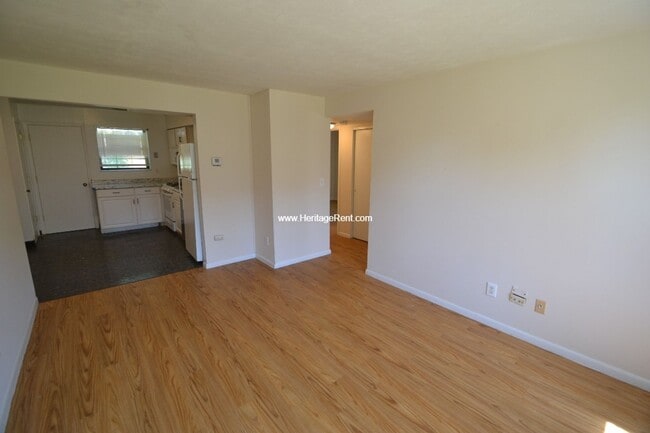 Photo - Affordable 1st floor Reading Condo with Pool Unidad B