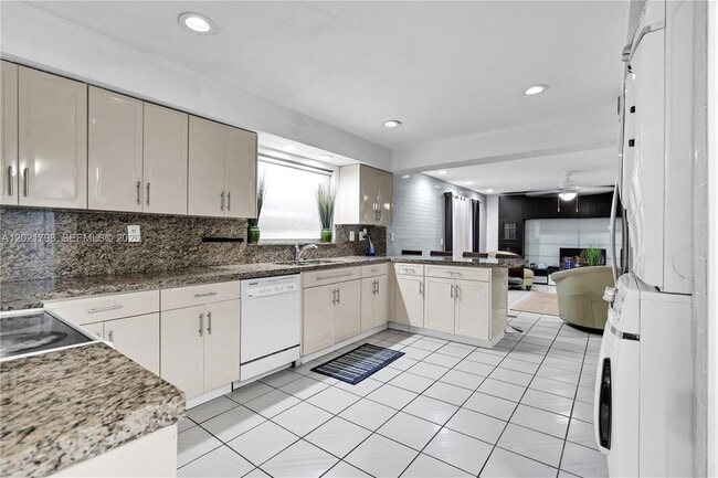 Photo - 8908 SW 108th Cir
