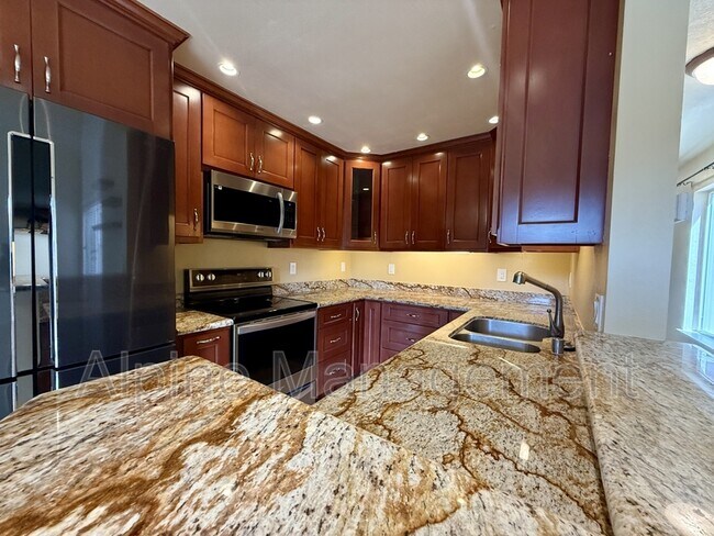 Photo - 2657 Kentworth Way