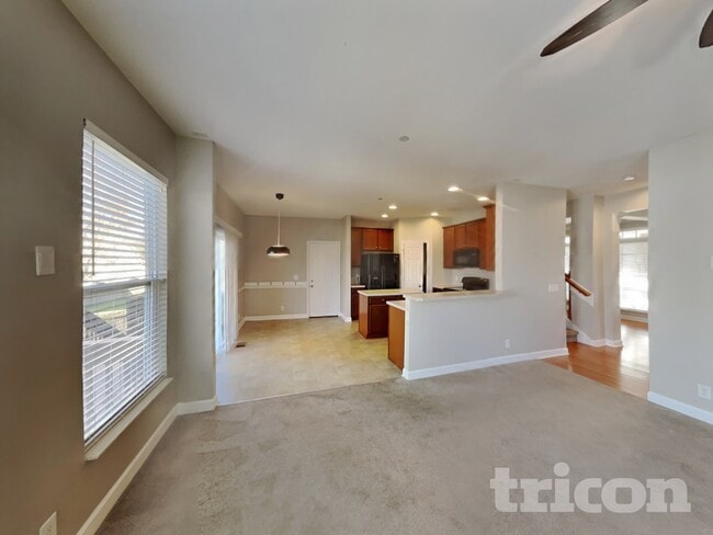 Photo - 1307 Creekside Dr