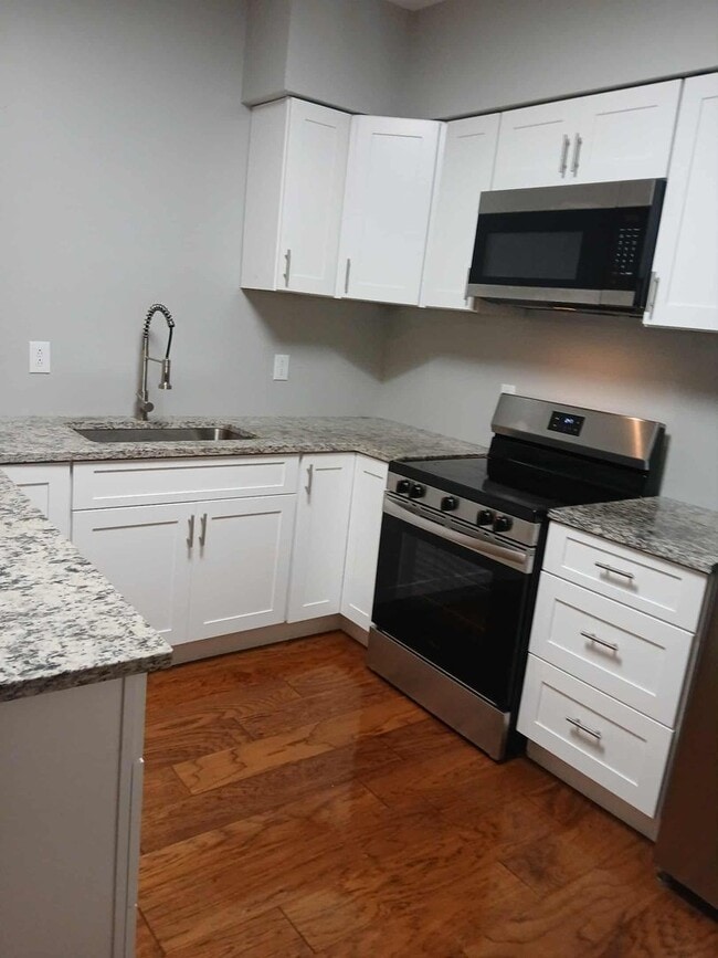 Building Photo - Midtown Plaza Building Unit 304