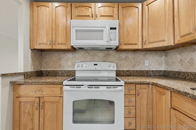 Photo - 2555 NE 11th St Unit 906