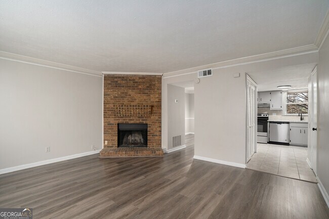 Photo - 3027 Spruce Cir