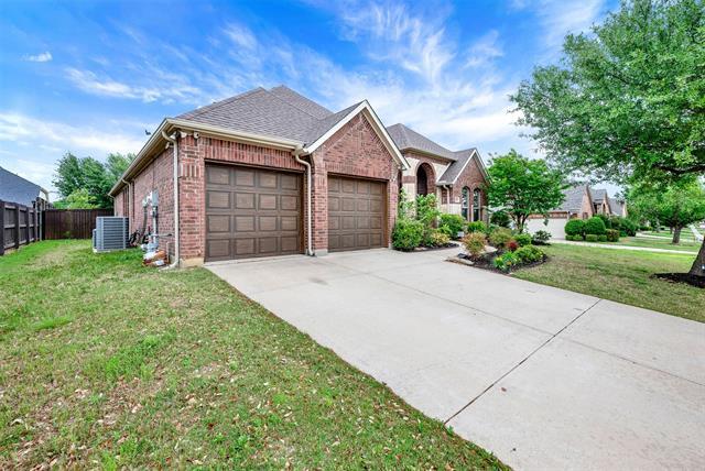 Building Photo - 1104 Killian Dr