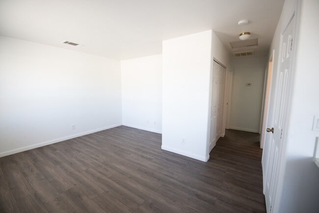 Photo - 6313 Palo Verde Ave Unit B