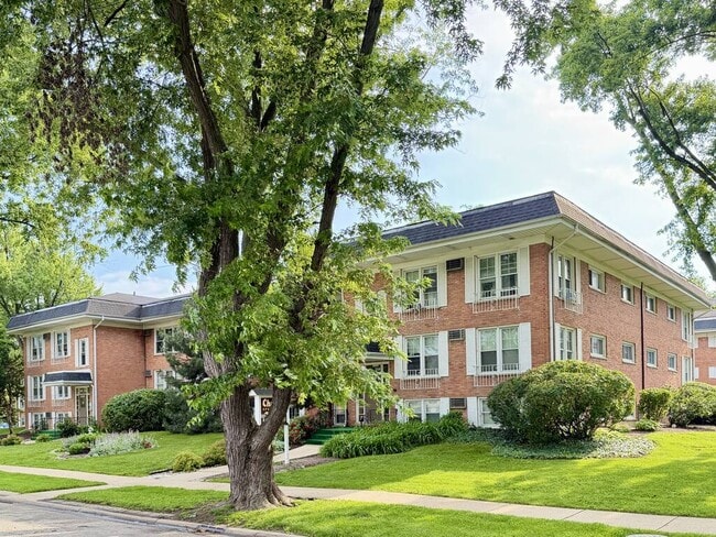 Building Photo - 620 Lincoln Ave