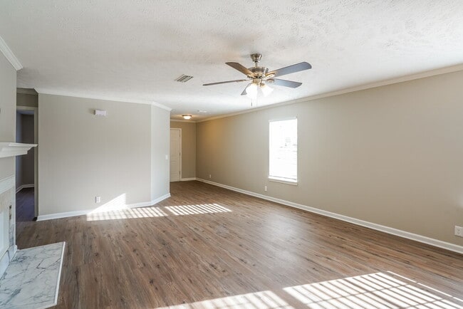 Photo - 5125 Hickory Grove Dr