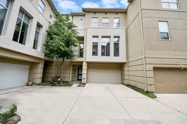 Photo - 1112 Columbus St Unit B