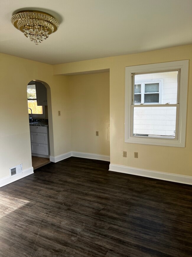 Building Photo - 203 Silview Ave Unit Silview