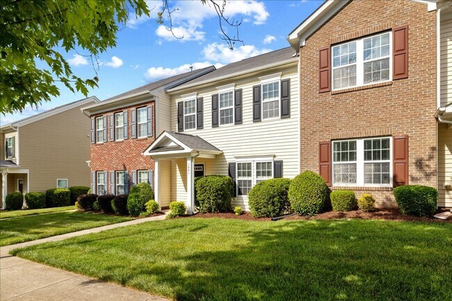 Photo - Well Maintained Three Bedroom Home!