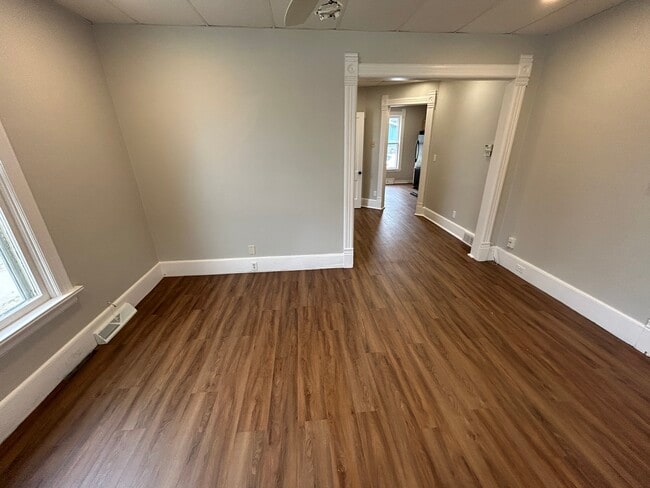 Sala de estar - 532 W South St Unidad 1 - lower