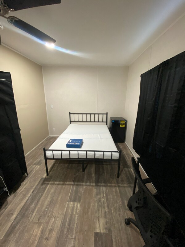 Photo - 325 Robin Ln