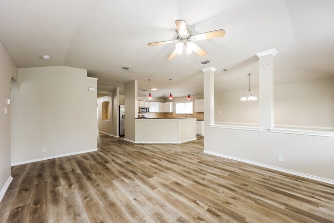 Photo - 2638 Montebello