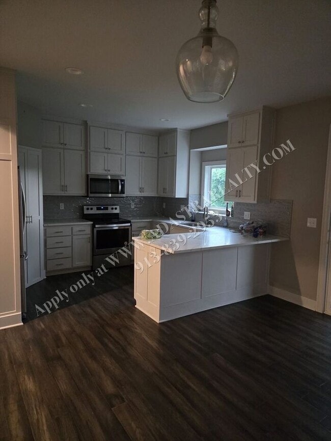 Photo - Beautiful Like New Townhome in De Soto-Coming SOON!!