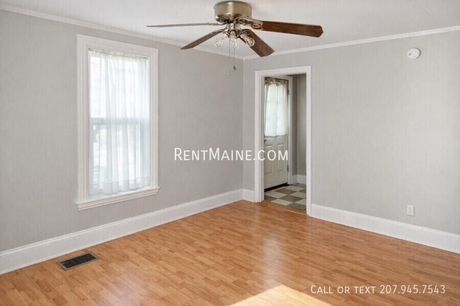 Building Photo - 92 Fling St