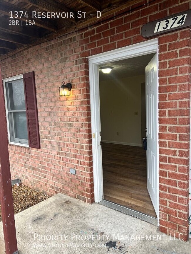 Photo - 1374 Reservoir St Unit D