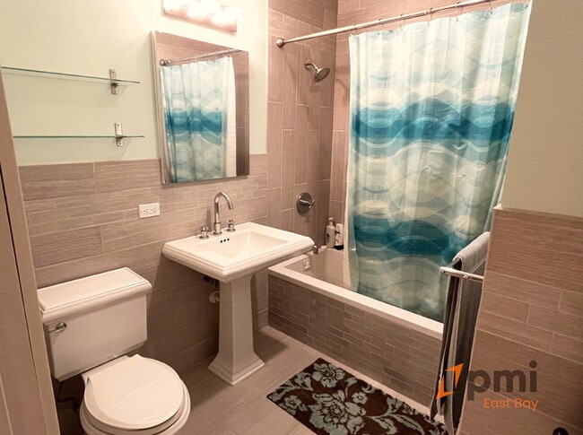 Photo - Modern 2bd/1ba Apartment with View Unidad C