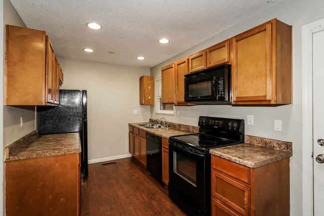 Photo - 112 Bluegrass Rd