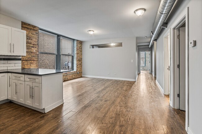Photo - 3 Bedroom Apartment in River North - June 1st Unit 4S