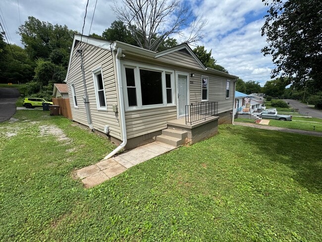 Photo - Your Modern Downtown Retreat: Newly Remodeled Charm