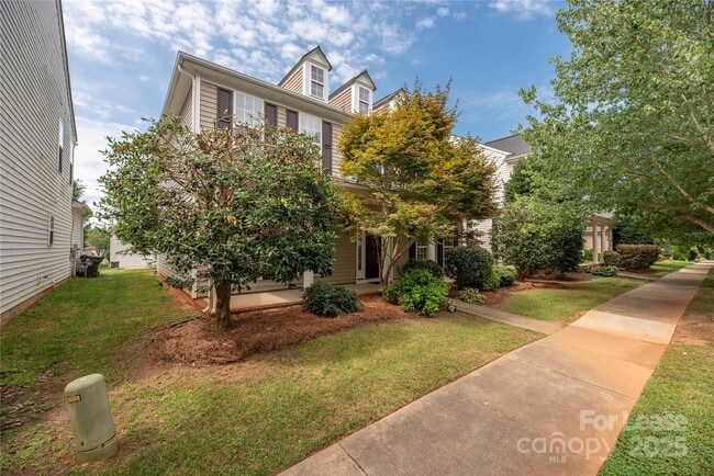 Photo - 15519 Troubadour Ln