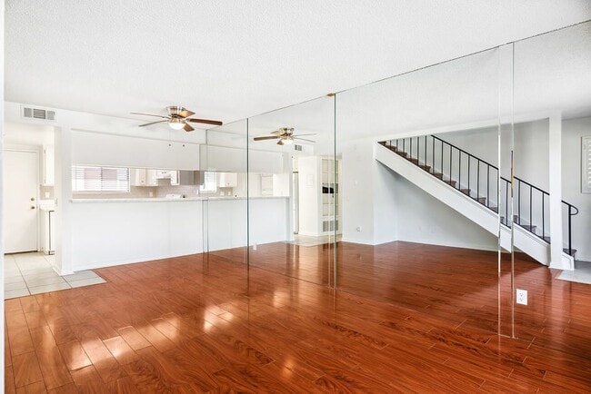 Photo - 34414 Laura Way