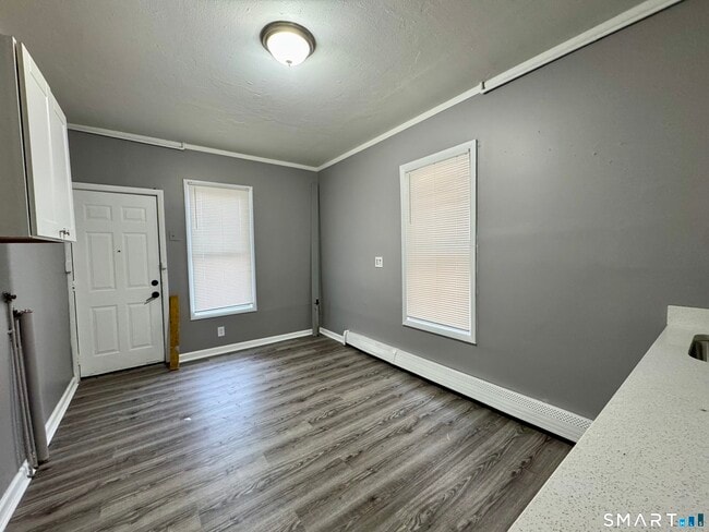 Photo - 1102 E Main St Unit 1