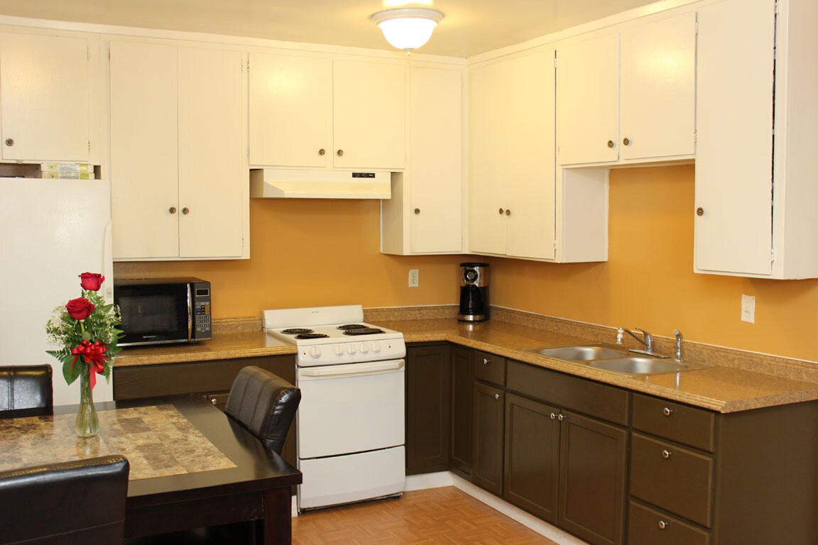 Kitchen - 15528 Orange Ave Apartments Unit 2