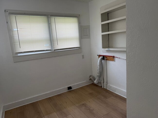 Photo - 308 S Lillian Ave