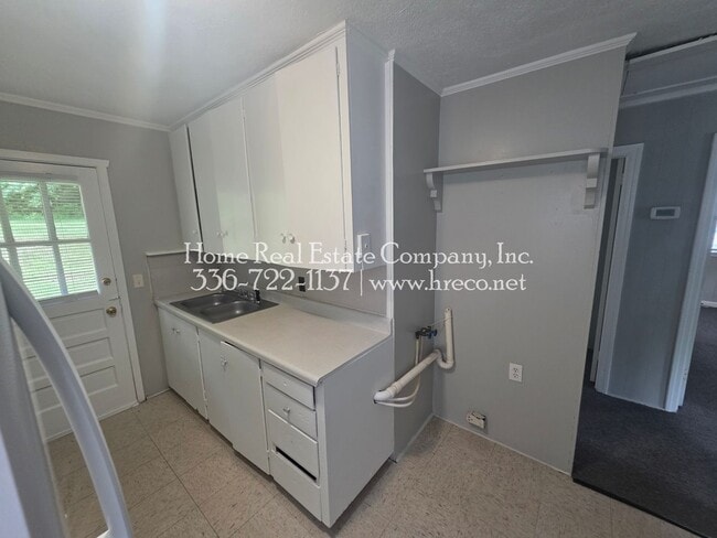 Photo - 921 Taft St