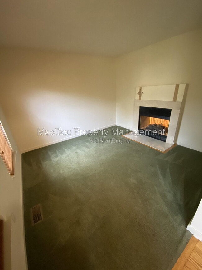 Photo - 9 Brown Cir