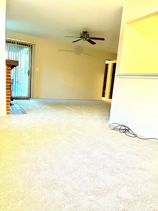 Photo - 601 Hanover Ct Unit Z1