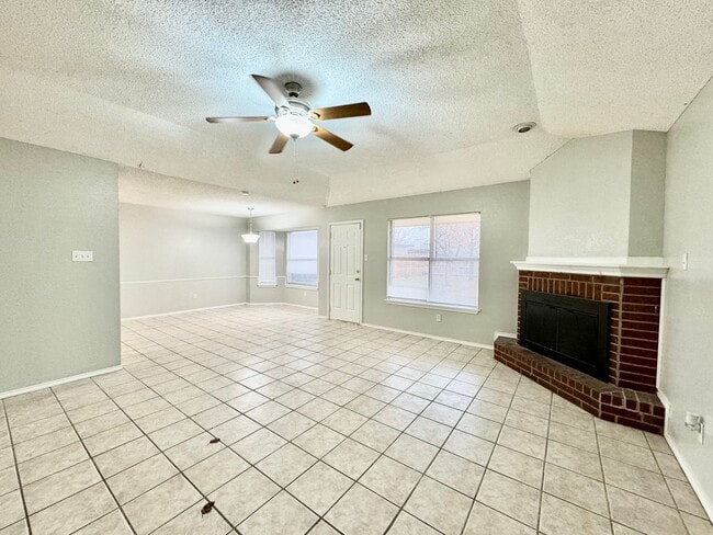 Photo - 3 bed 2 bath Large Storage Shed