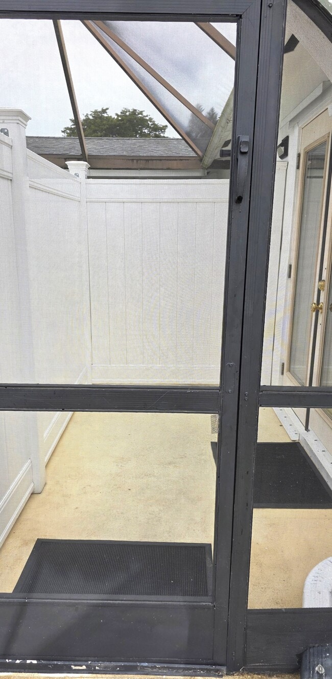 Photo - 10910 Diego Dr N