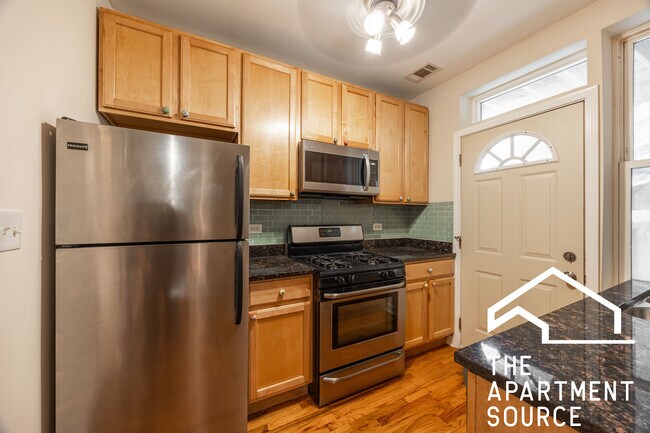 Building Photo - 2257 W Rosemont Ave Unit 1 Rental