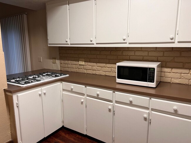 Photo - 35 N Whitney Ave