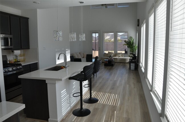 Photo - 9639 Lily Vis Ln