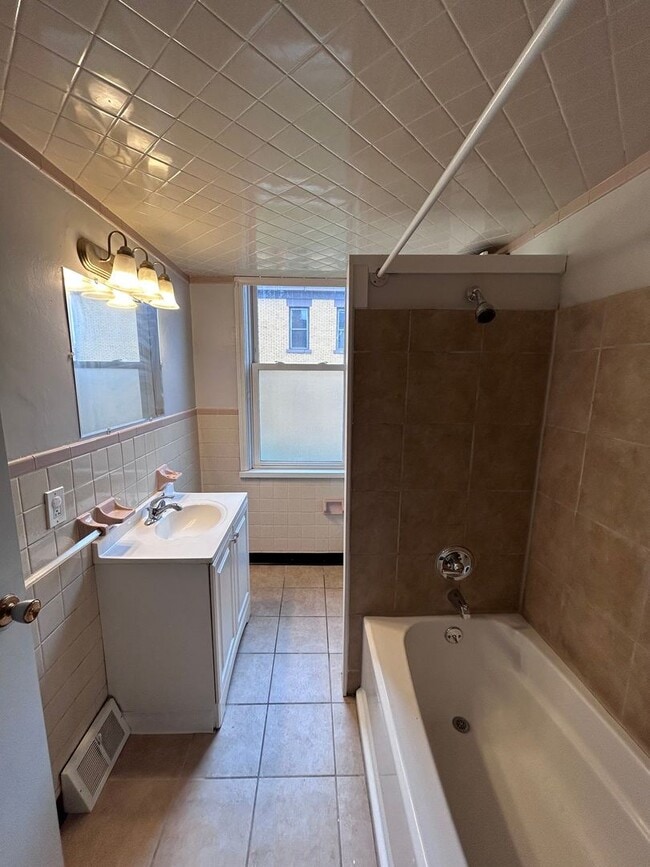 Photo - roc2107 Unit 2