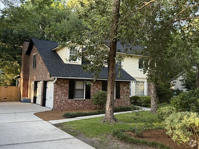 Building Photo - 989 Colonial Dr Rental