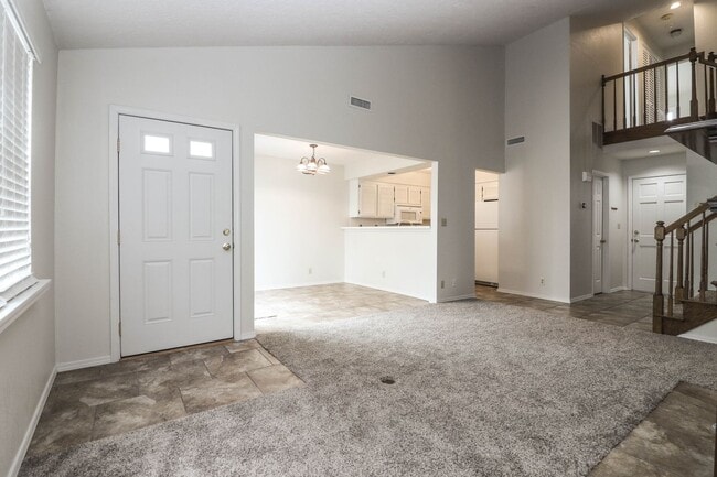 Photo - Lovely South Tulsa location close to shopping and restaurants Unit #903