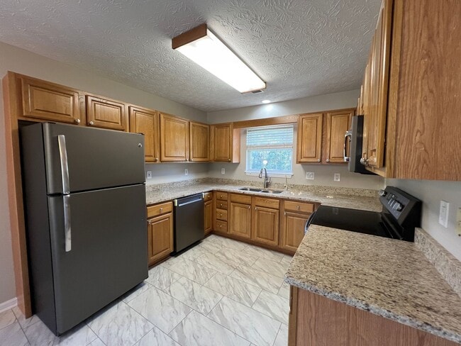 Photo - Super Cute 3/2 in Sevierville Close to everything!