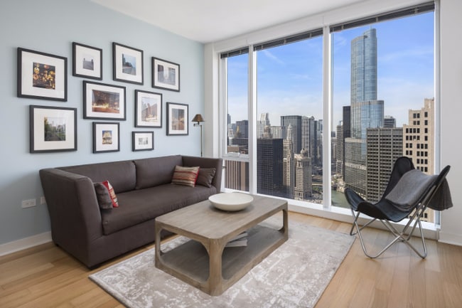 Photo - 305 E North Water St