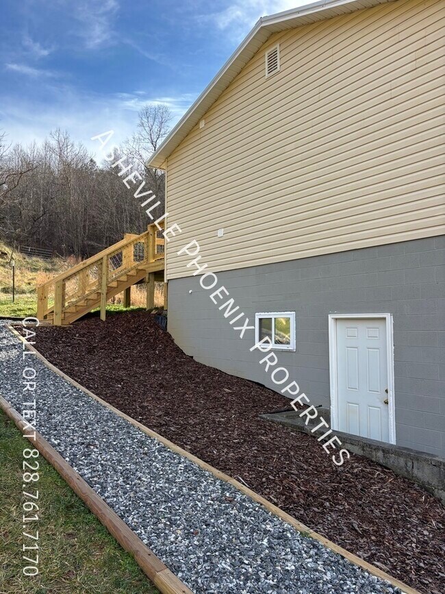 Photo - 4083 New Leicester Hwy