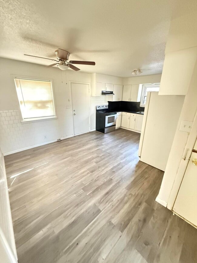 Photo - 2609 42nd St