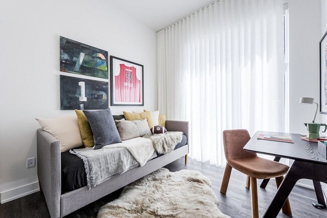 Photo - One Eighty Five