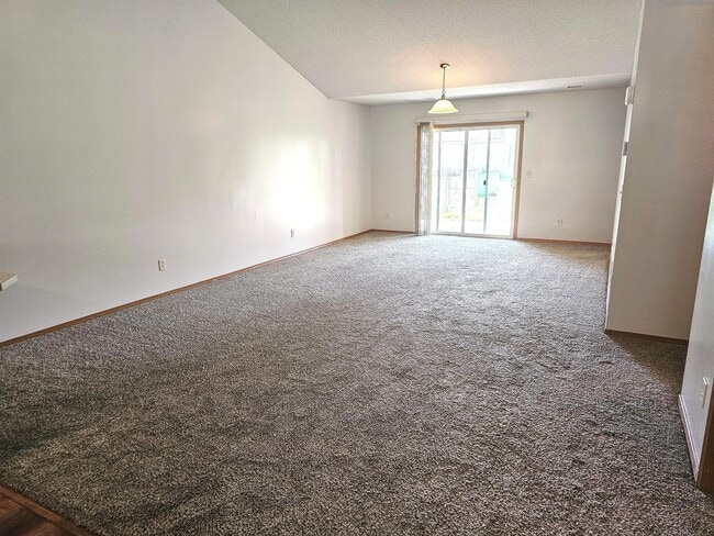 Photo - 726 Highland Ridge Dr