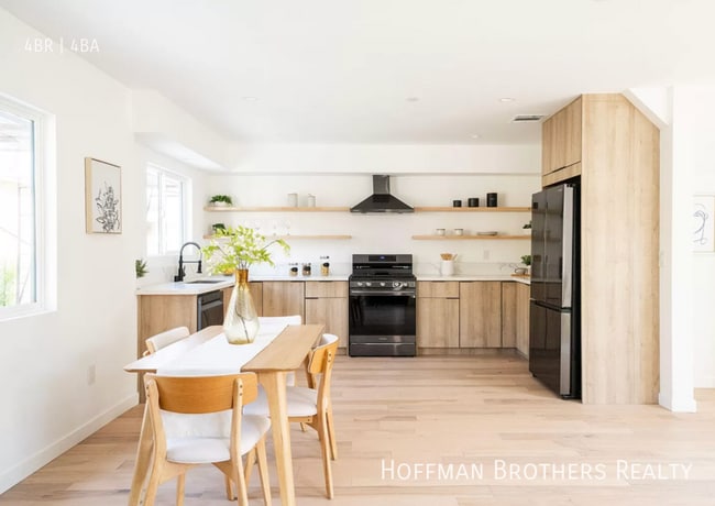 Photo - 2683 Roseview Ave Unidad 1/2